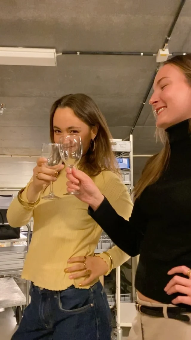 GALLAFEST 2025! 🥳💃  Så er der ikke længe til, at vi slår dørene op for gallafesten 2025, og et brag af en fest. Festudvalget er klar, er du!?  Skynd dig at købe din billet på gymbetaling.dk, inden det er for sent 🎟️