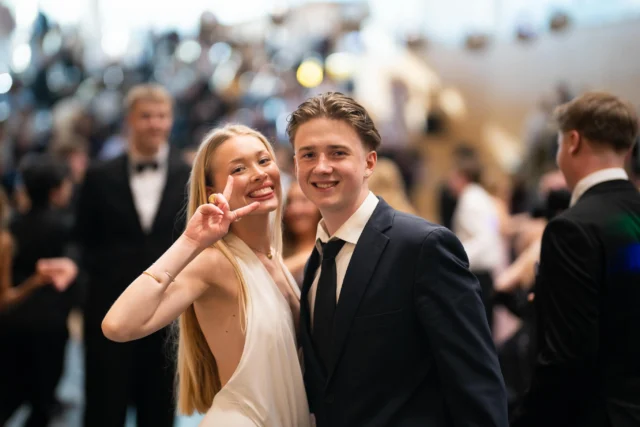 Så er de her… de længe ventede gallabilleder 🤩✨  Tak for en fantastisk aften på OEG fyldt med dans, fest og god stemning ❤️
Billederne taler for sig selv!😍  Find de mange andre billeder på linket i bio! 💃📸