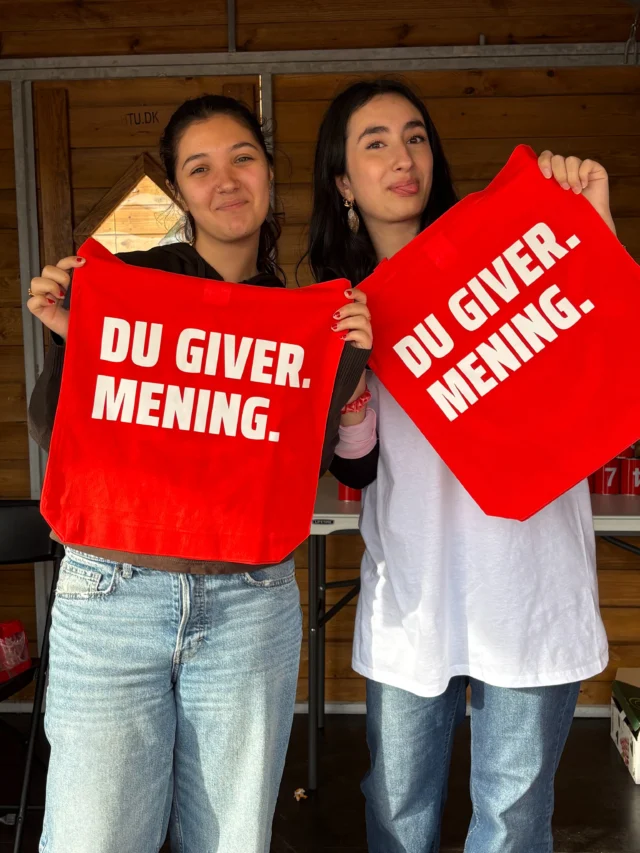 Kæmpe klap på ryggen til OEG Charity og Pigeklubben, der i dag deltog i Under Åben Himmel - Ørestads kulturdag.  Eleverne samlede penge ind til @noedhjaelp gennem kagesalg og sjove aktiviteter og fik samlet næsten 3000 kr. ind. Så sejt! 💪