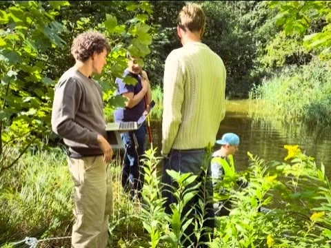 Vores naturgeografi B-hold, har været afsted på felttur til Mølleåen! 🔬🌲  Her blev det gået i dybden med forskellige analyser og målinger af vandløbet i området.  Her er lidt billeder fra dagen!🤩✨